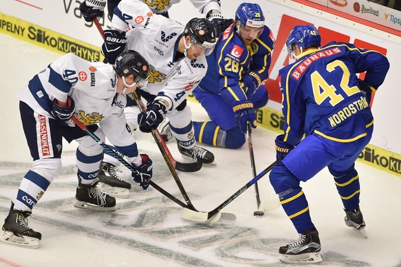 Hokejisté Švédska podlehli Finsku 2:3.