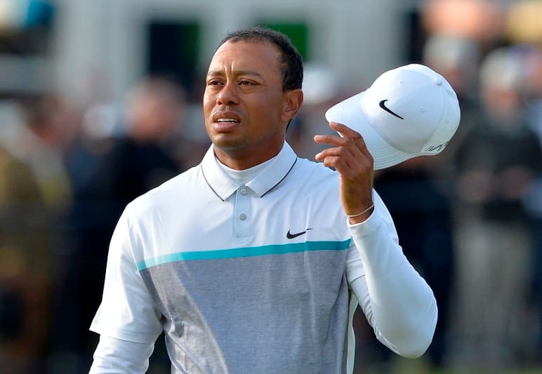 Golfista Tiger Woods musel řešit další problém. 