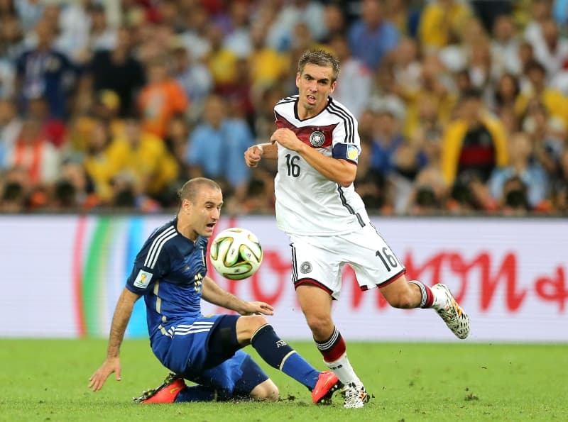 Fotbalista Phillip Lahm v zápase německé reprezentace. 