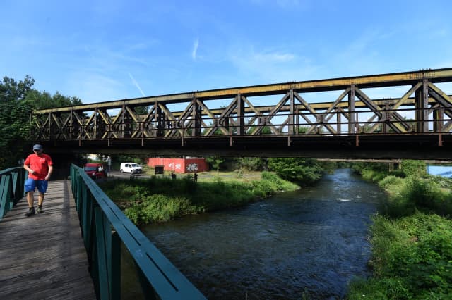 Železniční most přes řeku Ploučnice v Děčíně čeká rozsáhlá přestavba. 