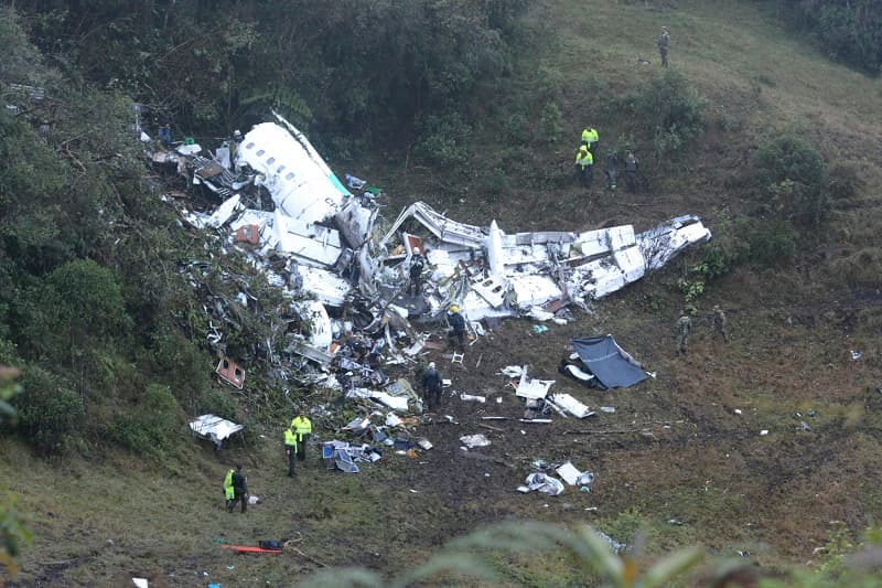 Nehoda letadla, při které zemřela většina fotbalového týmu Chapecoense.