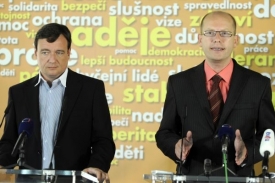 Rath (vlevo) a B. Sobotka se vyjádřili k aktuálním tématům.