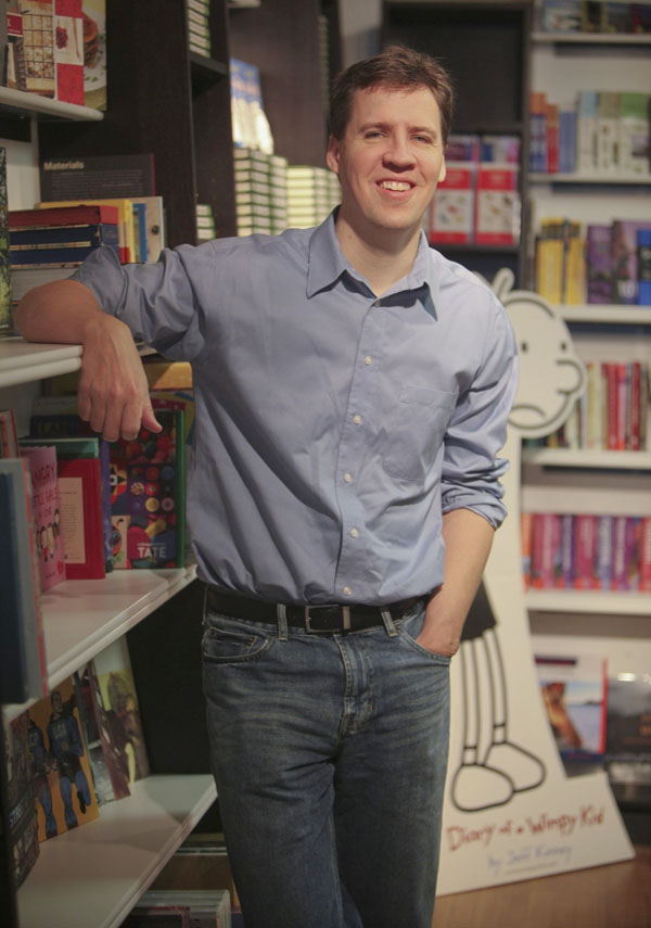 Čtyřicetiletý americký karikaturista a autor dětských knížek Jeff Kinney zaujímá na žebříčku 9. místo se 17 miliony dolarů (289 milionů dolarů). (Foto: profimedia.cz)