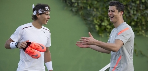 Rafael Nadal odmítá vrátit kopačky Cristianu Ronaldovi. 