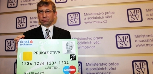 Ministr práce Jaromír Drábek chce, aby obchodníci přijímali i sociální karty.
