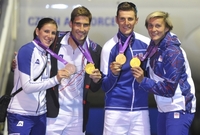 Čeští medailisté po příletu z Londýna.