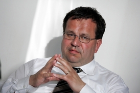 Stínový ministr financí Jan Mládek (ČSSD).