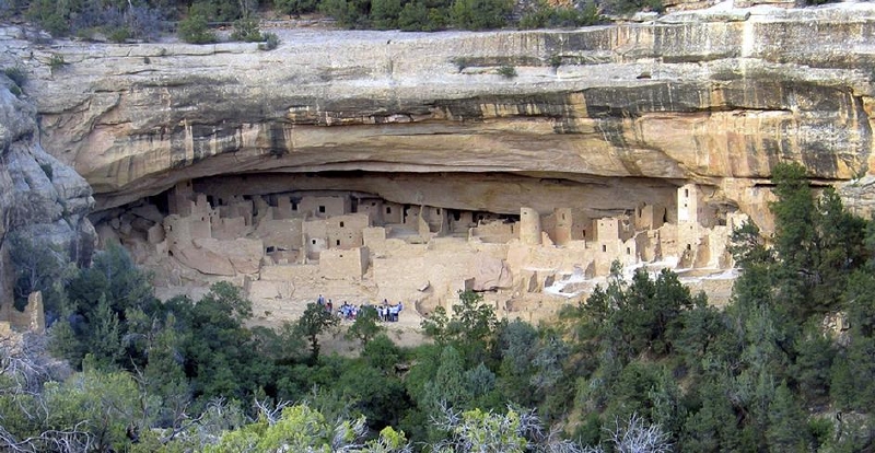 Spruce Tree House v Národním parku Mesa Verde, Colorado. (Foto: Yabbedoo.wordpress.com)
