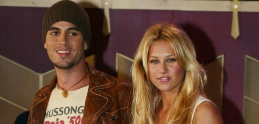 Enrique Iglesias a Anna Kurnikovová.