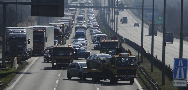 Nehodu chrysleru na dálnici D1 nepřežili dva lidé