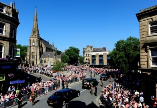 Na pohřeb vojáka Lee Rigbyho přijel do Bury i britský premiér.