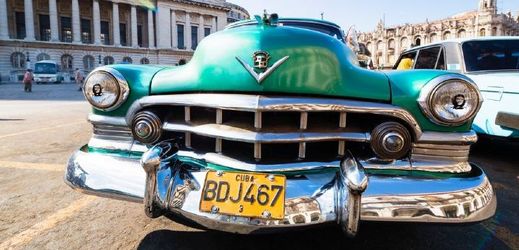 Kubánci ve velkém provozují auta z 50. let minulého století nebo i starší.