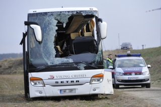 Havarovaný autobus.