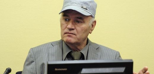 Bývalý velitel bosenských Srbů Ratko Mladić před haagským tribunálem.