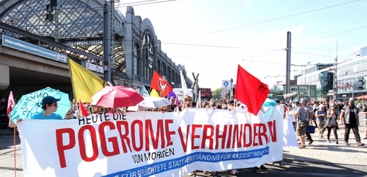 Demonstrace na podporu uprchlíků v saských Drážďanech.