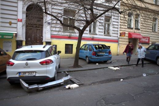 Ulice po řádění policisty.