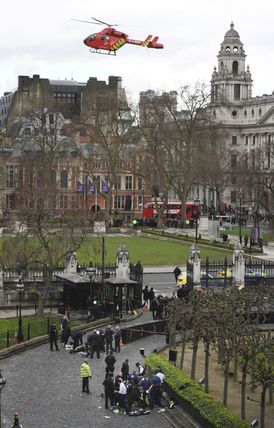 Záběry z londýnského útoku.