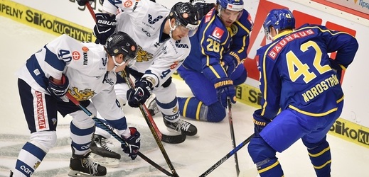 Hokejisté Švédska podlehli Finsku 2:3.