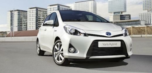 Toyota Yaris patří k nejoblíbenějším hybridním ojetinám.