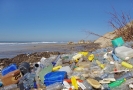 Oceány znečišťují miliony tun plastů (ilustrační foto).