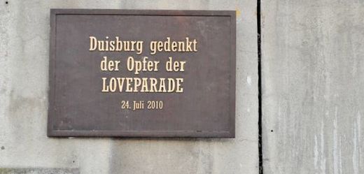 Památník tragédie na Loveparade v Duisburgu.