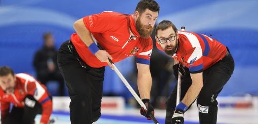 Curleři nestačili na Dány a na olympiádu se nepodívají.