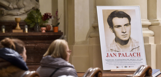 V kostele sv. Mikuláše na Staroměstském náměstí v Praze se 16. ledna konalo 49. výročí sebeupálení Jana Palacha.