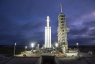 Na Floridě vrcholí přípravy na start rakety Falcon Heavy.