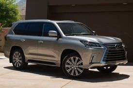 Lexus LX 570.