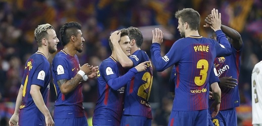 Čtvrtý triumf v řadě. Barca deklasovala Sevillu a vyhrála ligový pohár.