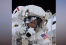 Astronaut si zapomněl na zemi paměťovou kartu a nemohl natáčet na GoPro svou "procházku vesmírem".