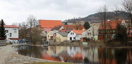 Jez na řece Otavě v Sušici.