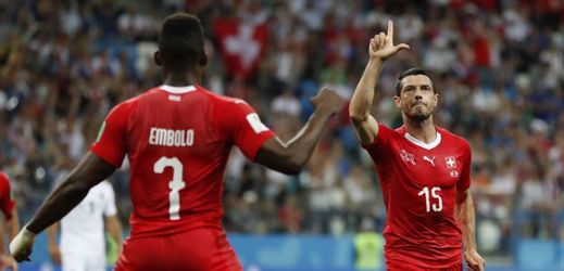 Švýcaři slaví postup ze skupiny E. V závěrečném zápase porazili Kostariku a jdou dál.