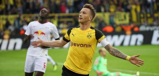 Dortmund si na úvod ligy poradil s Lipskem, Reus dal 100. gól.