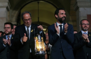 Katalánský premiér Quim Torra a Roger Torrent, předseda Katalánského parlamentu.