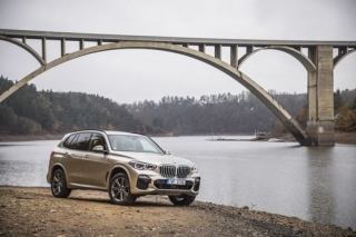 BMW X5.