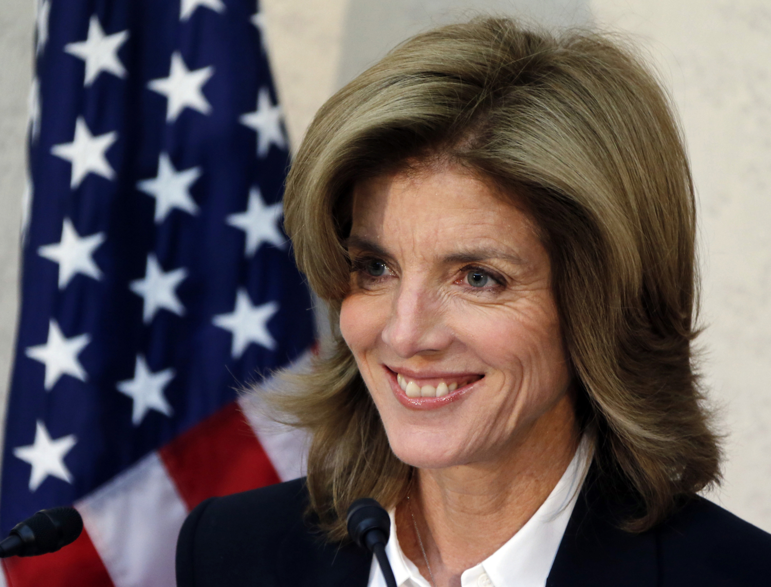 Dcera JFK Caroline Kennedyová, rodným jménem Caroline Bouvier Kennedy je americká spisovatelka, právnička a diplomatka. (FOTO: AP/Koji Sasahara)