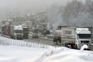 Sníh letos překvapil hlavně řidiče na dálnici D1.