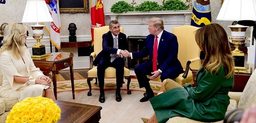 Andrej Babiš (vlevo) a Donald Trump. 