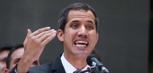 Lídr opozice Juan Guiadó.