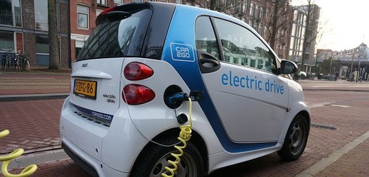 Například v Amsterdamu jsou elektromobily samozřejmostí. 