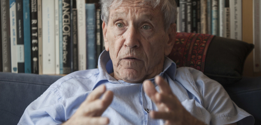 Spisovatel Amos Oz zemřel 28. prosince 2018.