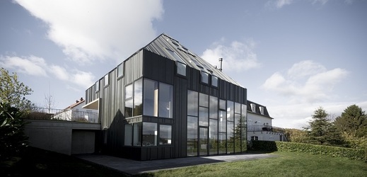 V Lucembursku stojí rodinný dům s titanzinkovou fasádou.