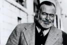 Americký spisovatel Ernest Hemingway.