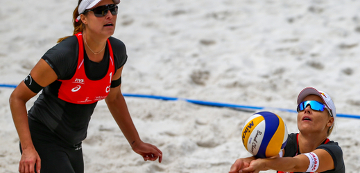 Beachvolejbalistky Barbora Hermannová s Markétou Nausch Slukovou.