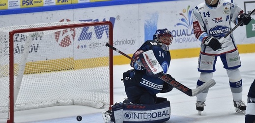 Hokejisté Komety Brno porazili v předehrávce porazili Plzeň.