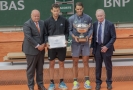 Bernard Giudicelli (vlevo) spolu s vítězem loňského Roland Garros Rafaelem Nadalem (druhý zprava), finalistou Dominicem Thiemem (druhý zleva) a Rodem Laverem.