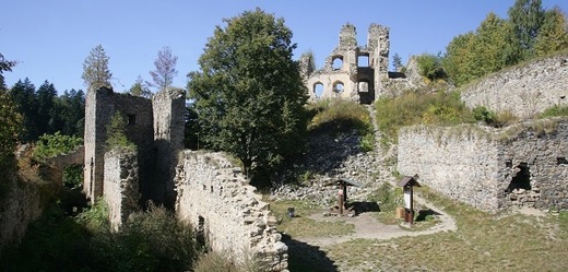 Zřícenina hradu (ilustrační foto).