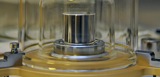 Kilogram byl poslední jednotkou SI definovanou podle hmotného předmětu