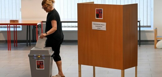 Krajské a senátní volby se uskuteční 20. a 21. září, termín vyhlásil prezident